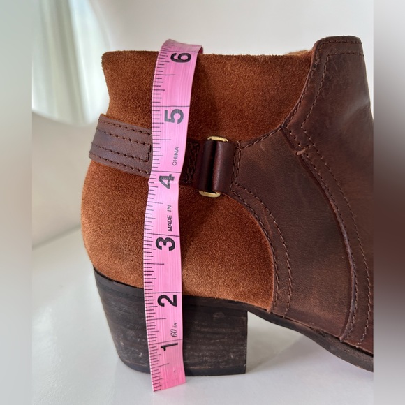 Clarks Maypearl Lilac Cognac Brown Leather Camel Ankle Boots Bootie Size 9.5 - Picture 15 of 16